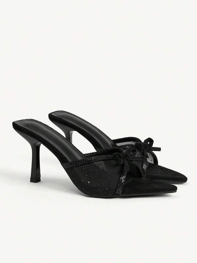 Apparel & Accessories > Shoes